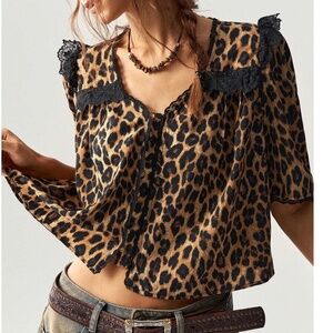 Leopard Print Lace Trim Top